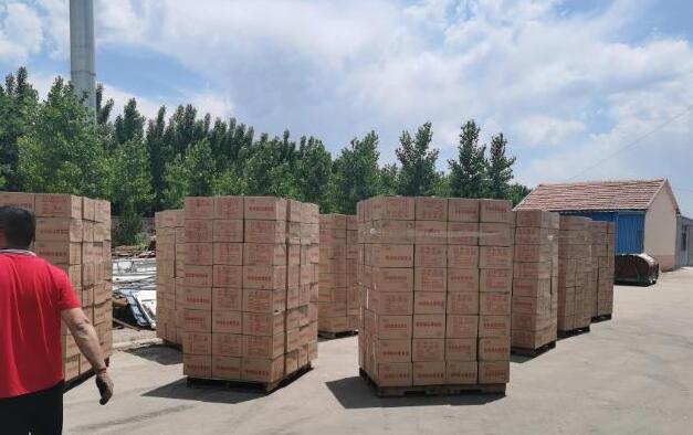 【月銷(xiāo)1000方】高碘值特種蜂窩活性炭裝車(chē)發(fā)貨湖南